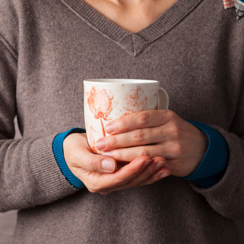 Curved 'Pink Roses' mug