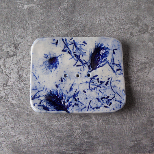 Thistle soap dish